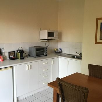 Eltham Gateway Hotel - Palm Beach Accommodation 23
