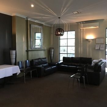 Eltham Gateway Hotel - Palm Beach Accommodation 37
