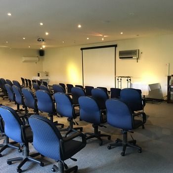 Eltham Gateway Hotel - Palm Beach Accommodation 38