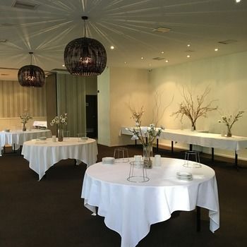 Eltham Gateway Hotel - Palm Beach Accommodation 39