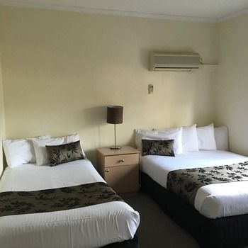 Eltham Gateway Hotel - Palm Beach Accommodation 46