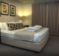 Eltham Gateway Hotel - Palm Beach Accommodation