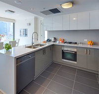 Zara Tower - Luxury Suites and Apartments - Palm Beach Accommodation