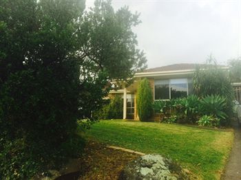 Australian Home Away @ East Doncaster Andersons Creek 1 - Palm Beach Accommodation 1