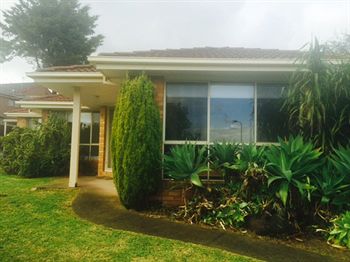 Australian Home Away @ East Doncaster Andersons Creek 1 - Palm Beach Accommodation 2