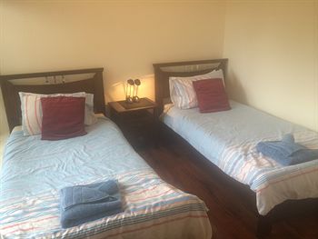 Australian Home Away @ East Doncaster Andersons Creek 1 - Palm Beach Accommodation 4