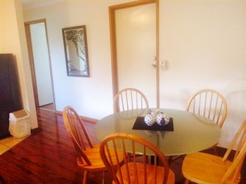 Australian Home Away @ East Doncaster Andersons Creek 1 - Palm Beach Accommodation 10