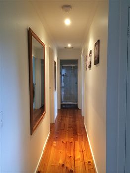 Australian Home Away Doncaster Elgar 2 - Palm Beach Accommodation 3