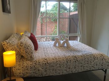 Australian Home Away Doncaster Elgar 2 - Palm Beach Accommodation 7