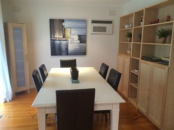 Australian Home Away Doncaster Elgar 2 - Palm Beach Accommodation 11