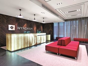 Wyndham Hotel Melbourne - Palm Beach Accommodation 25