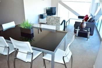 Southbank Apartments - 28 Southgate - Palm Beach Accommodation 4