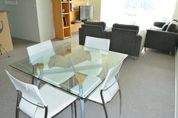 Southbank Apartments - 28 Southgate - Palm Beach Accommodation 13