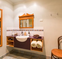 Strathvea Guest House - Palm Beach Accommodation