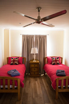 The Wattle Lodge - Palm Beach Accommodation 3