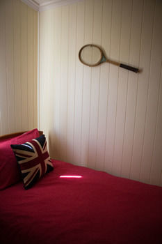 The Wattle Lodge - Palm Beach Accommodation 7