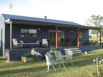 The Wattle Lodge - Palm Beach Accommodation 24
