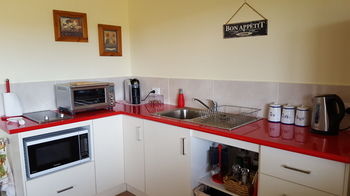 The Wattle Lodge - Palm Beach Accommodation 38