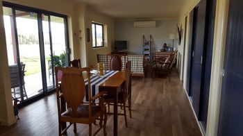 The Wattle Lodge - Palm Beach Accommodation 40