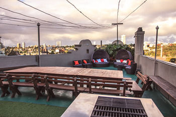Kings Cross Backpackers - Adults Only - Palm Beach Accommodation 2