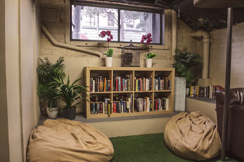 Kings Cross Backpackers - Adults Only - Palm Beach Accommodation 23