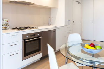 AKOM Melbourne - Palm Beach Accommodation 4