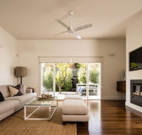 Beachview Bellerive - Palm Beach Accommodation