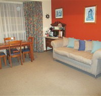 Cornwall Cottage - Palm Beach Accommodation