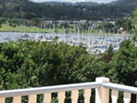 Quayside Cottages - Palm Beach Accommodation 2