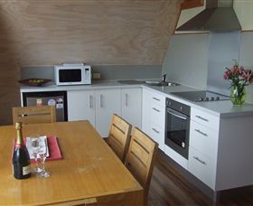 Three Trees Retreat - Palm Beach Accommodation 4