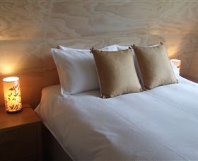 Three Trees Retreat - Palm Beach Accommodation 2