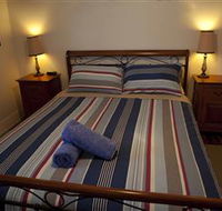 The Spotted Salmon Cottage - Palm Beach Accommodation