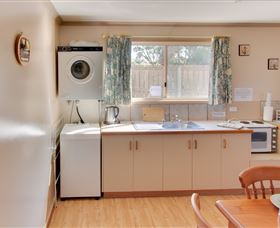 Amos House And Swansea Ocean Villas - Palm Beach Accommodation 1