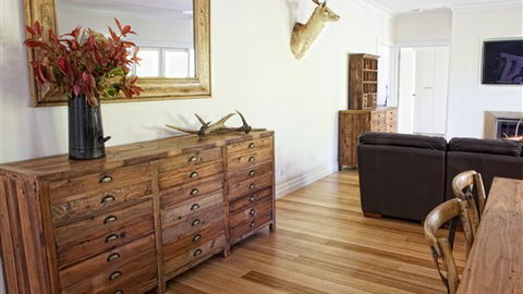 GG's By The River - Palm Beach Accommodation 2