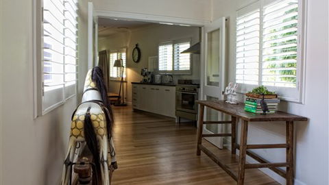 GG's By The River - Palm Beach Accommodation 6
