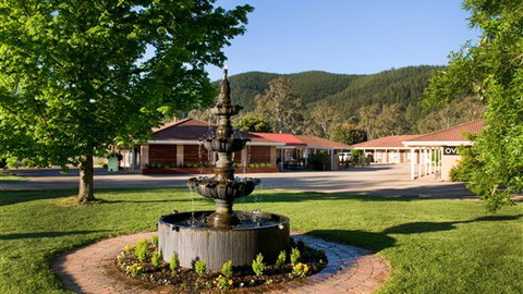 Ovens Valley Motor Inn - Palm Beach Accommodation 0