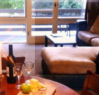 Creekside Holiday Home Rental - Palm Beach Accommodation