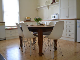 20 Hill Avenue - Palm Beach Accommodation 0