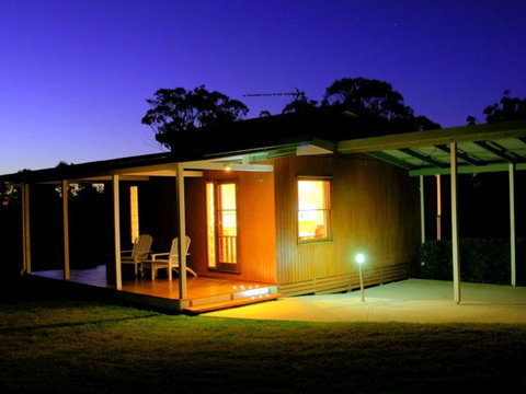 Alpine Lodges - Palm Beach Accommodation 3