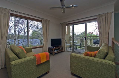 Amble Fern Studio - Palm Beach Accommodation 2