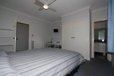 Barb's Place Guesthouse Kalgoorlie - Palm Beach Accommodation 1