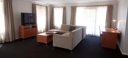 Best Western Charles Sturt Suites & Apartments - Palm Beach Accommodation 2