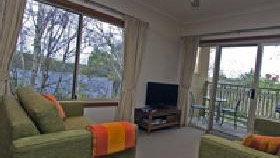 Amble Fern Studio - Palm Beach Accommodation 3