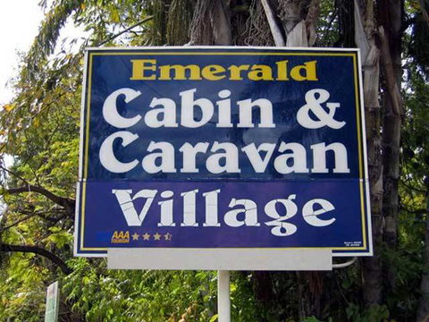 Emerald Cabin & Caravan Village - Palm Beach Accommodation 1