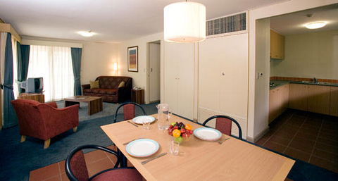 Emu Walk Apartments - Palm Beach Accommodation 1