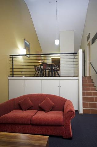 Emu Walk Apartments - Palm Beach Accommodation 4
