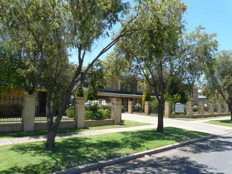 Garden City Motor Inn - Palm Beach Accommodation 2