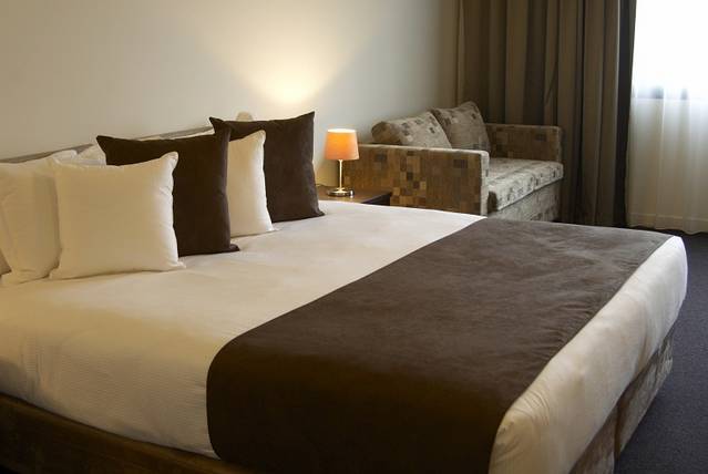Brookfield VIC Palm Beach Accommodation