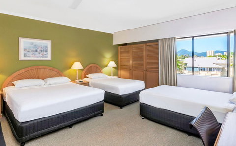 Ibis Styles Cairns - Palm Beach Accommodation 3