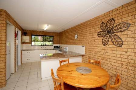 Salmon Apartment - Palm Beach Accommodation 1